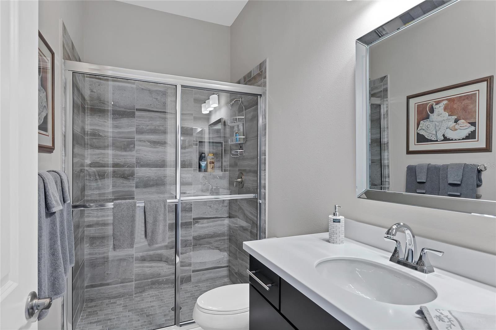 Ensuite Bath In Guest Bedroom
