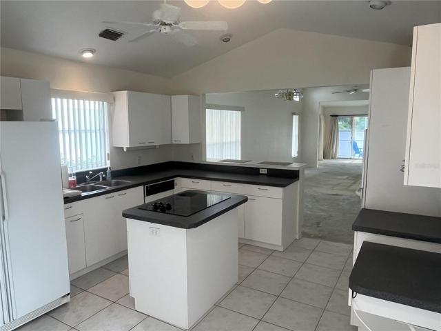 Virtually staged laminate floors and furniture