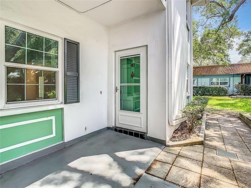 200 Glennes Ln #103