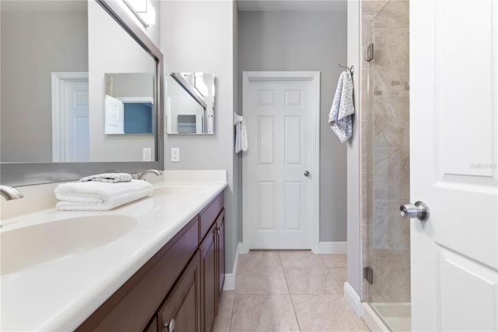 Bring your design style Crown molding and fan