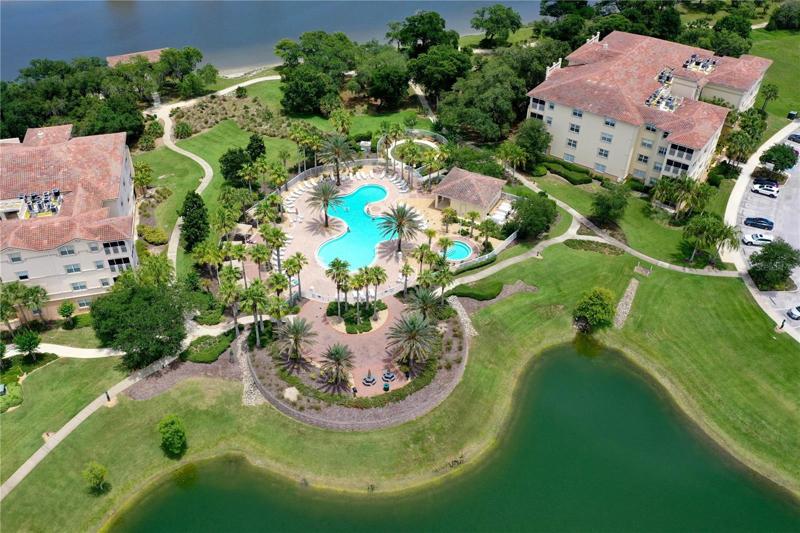 ICW Resort Style pool & Jacuzzi