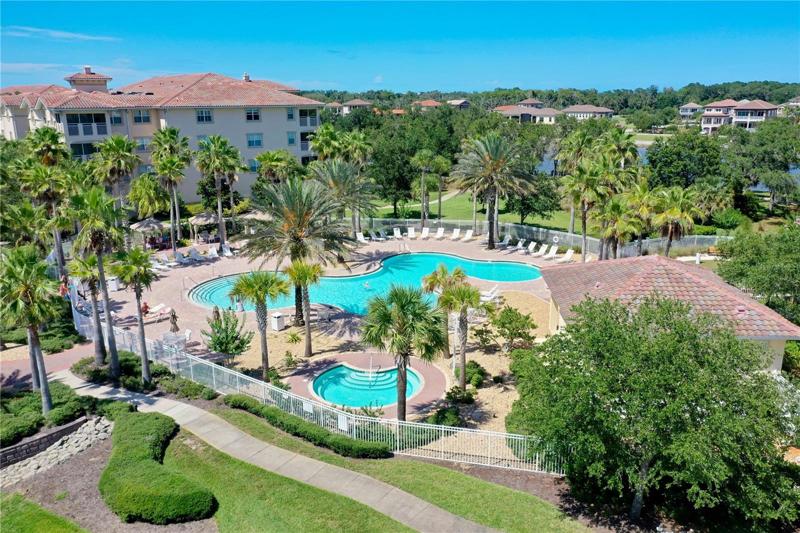 ICW Resort Style pool & Jacuzzi