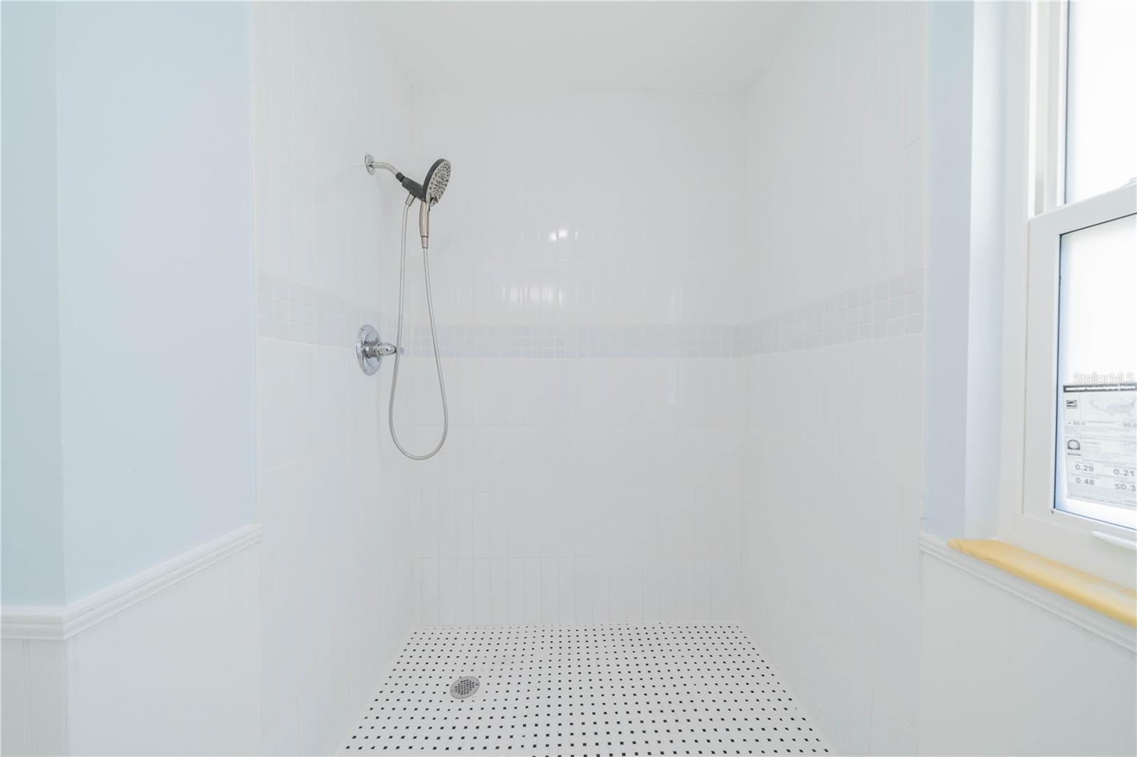 CUSTOM TILED WALK IN SHOWER IN MASTER BATH
