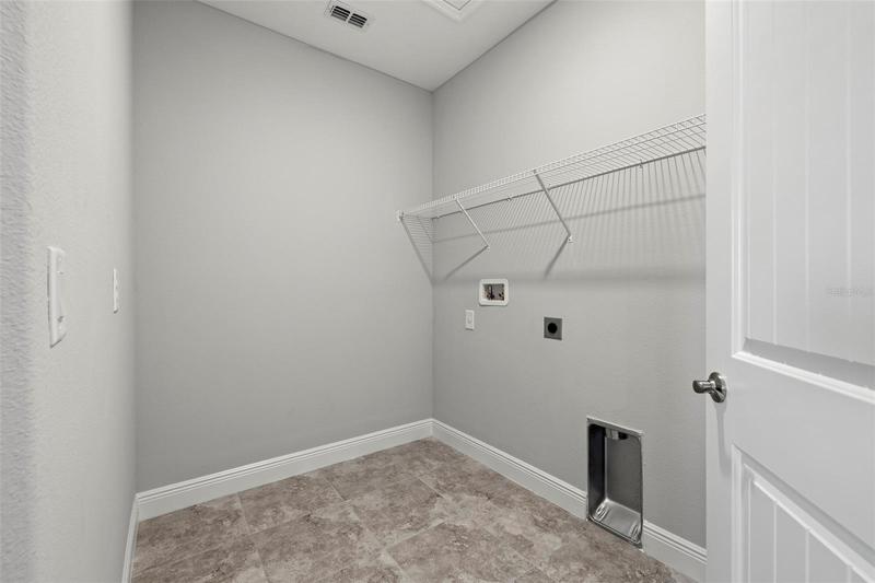 LAUNDRY ROOM - Second floor