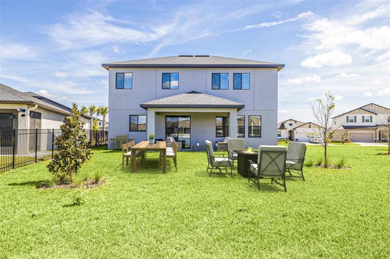Virtually staged backyard