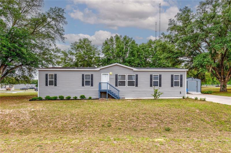 FRONT VIEW OF THE PROPERTY
