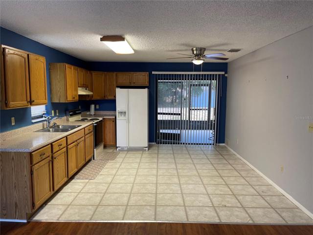 EAT IN KITCHEN UNIT A