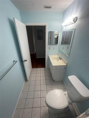 FULL BATH UNIT A