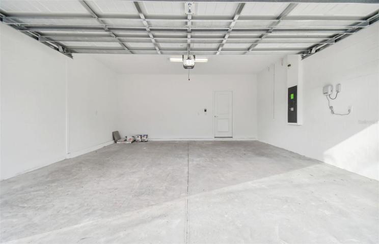2-Car Garage
