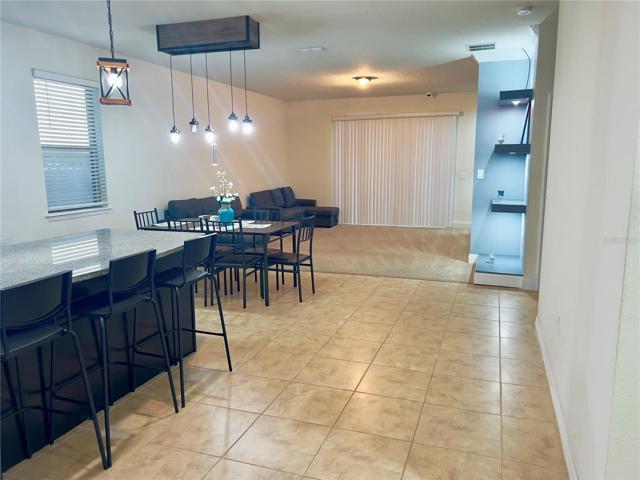 Kitchen/Dining Family Room
