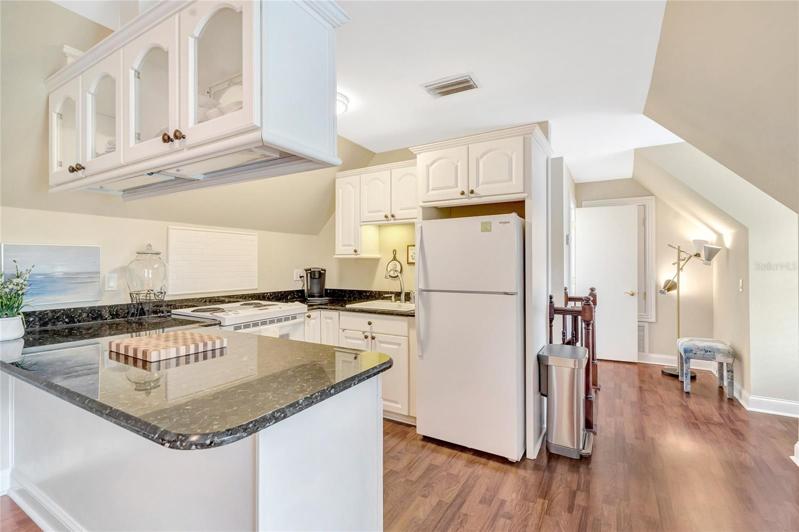 Guest apt, kitchen