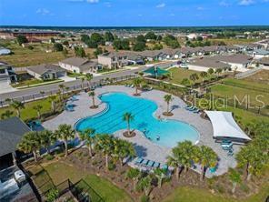 Pool located just a few minutes away