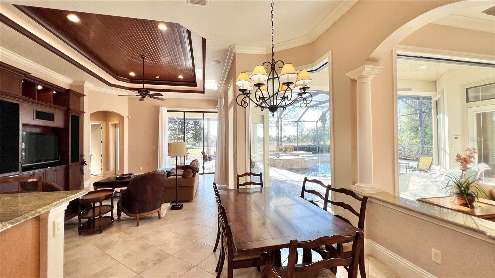 Eat-In Kitchen