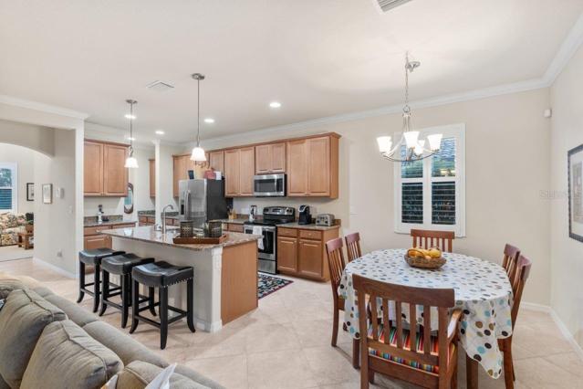 Breakfast nook or Dining room off the Living room and Kitchen
