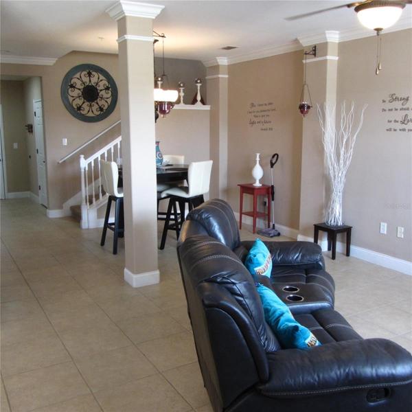 Custom columns and moldings