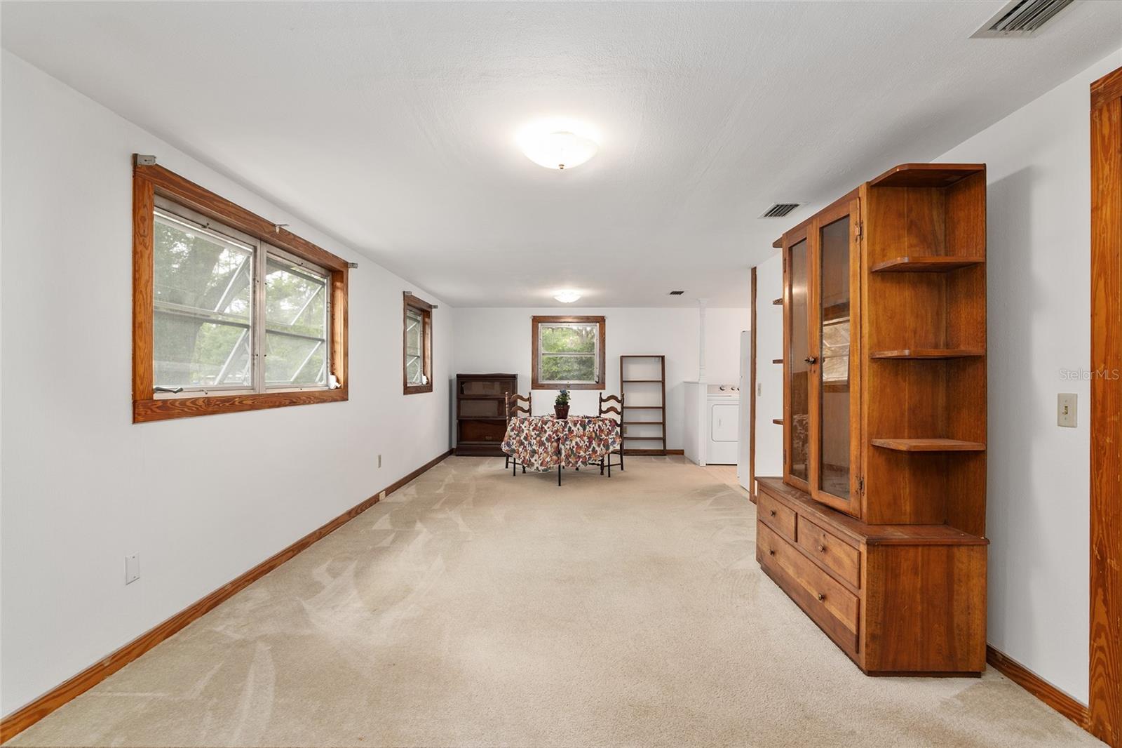 Living room to dining area