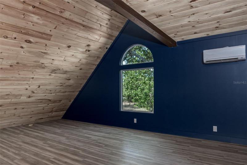 A loft with endless possibilties