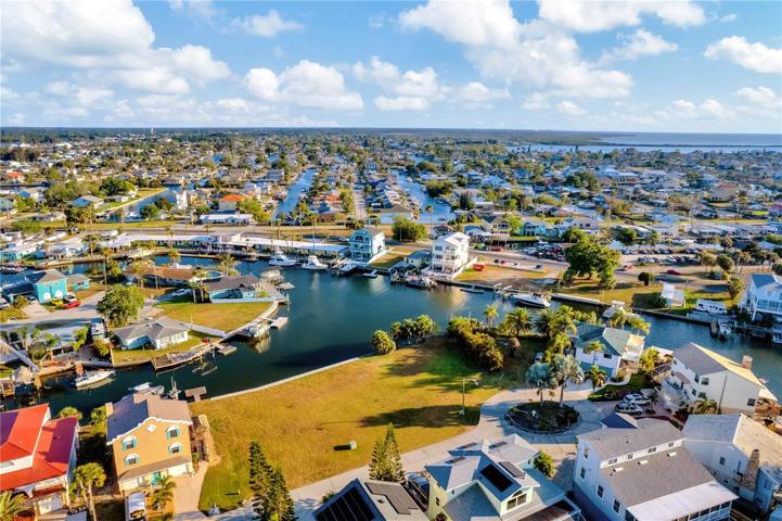 Quick & Easy Access to the Gulf - A Boater's Paradise!
