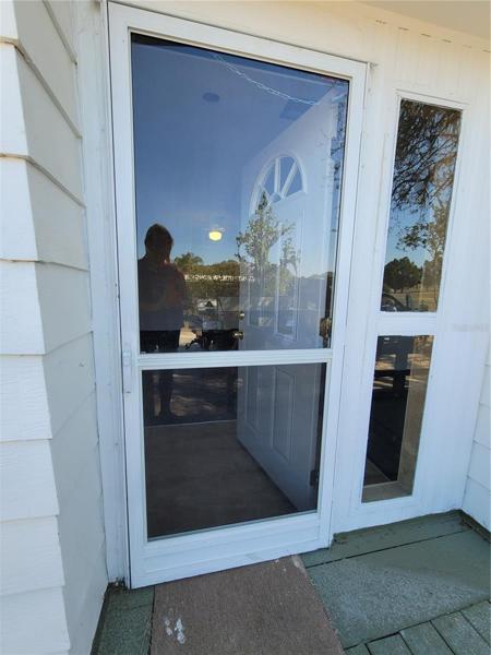 Side Entry door
