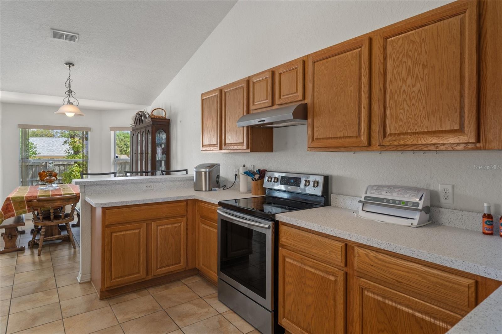 Kitchen/Nook Area