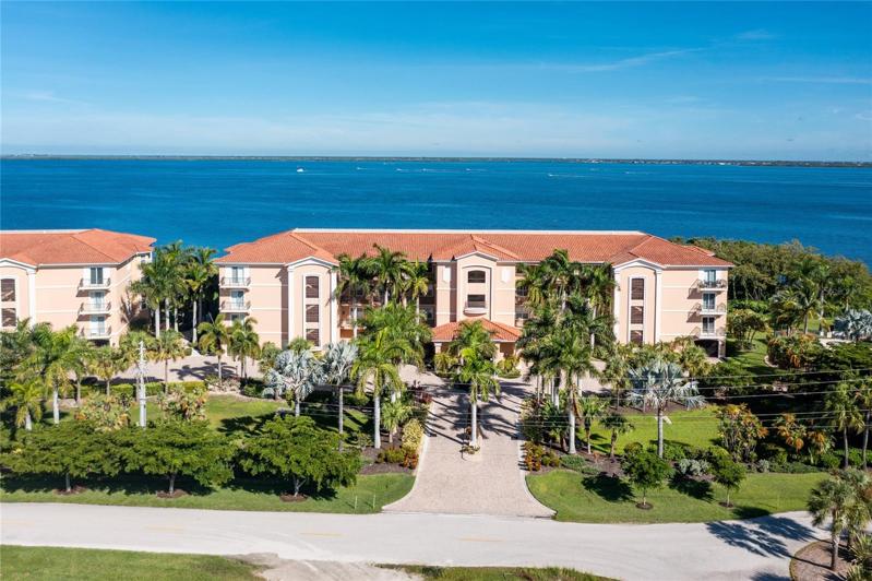 SWEEPING WATER VIEWS