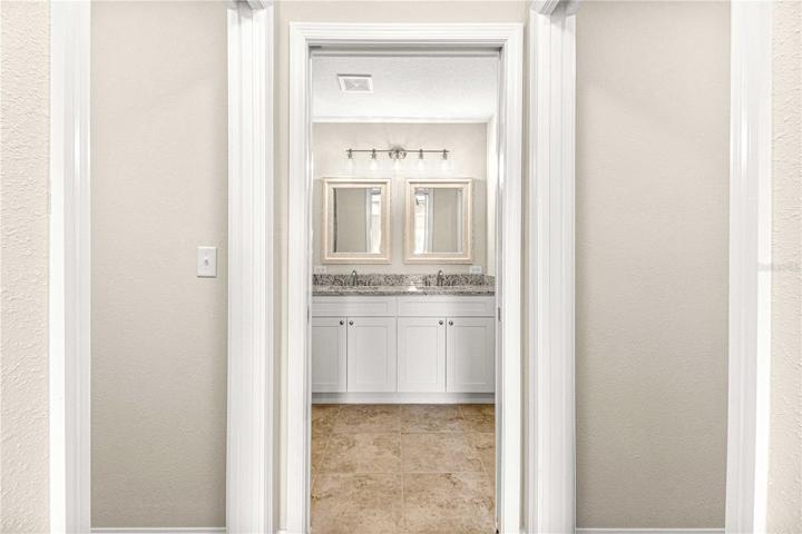WALKWAY TO OWNERS BATHROOM