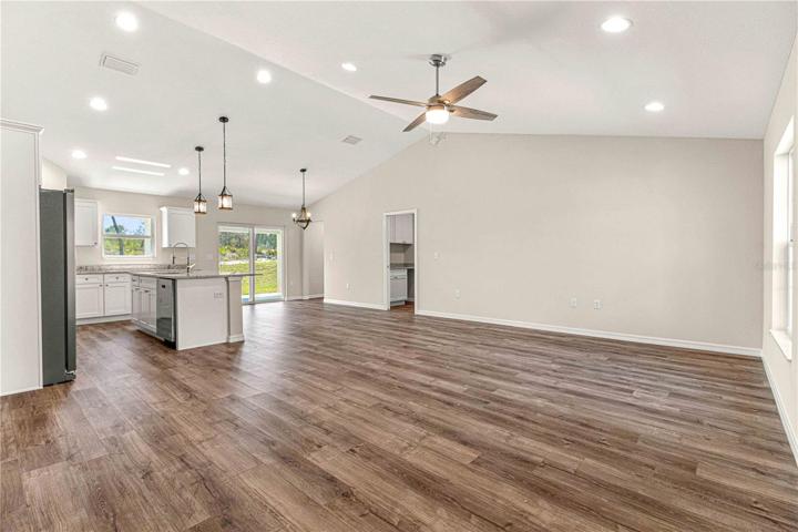 OPEN FLOOR PLAN