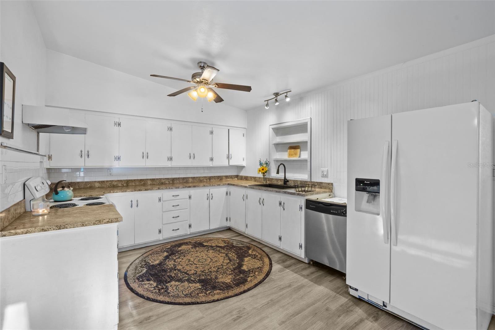 Large kitchen area