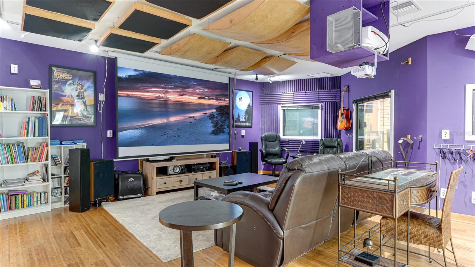 Theatre room/bonus room