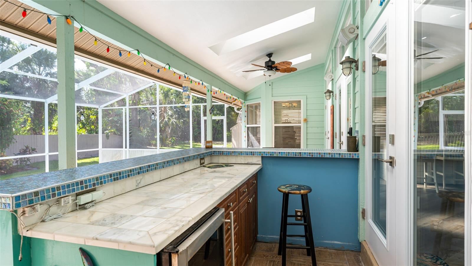 Outdoor kitchen