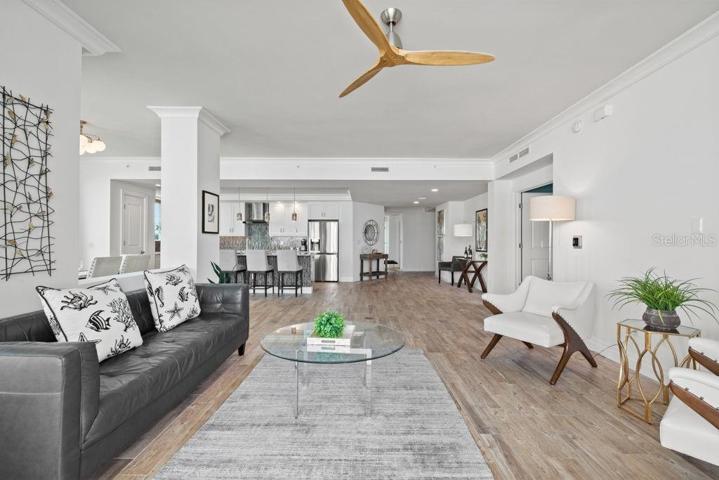 Large Living Room.