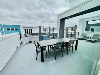 Second floor outdoor area