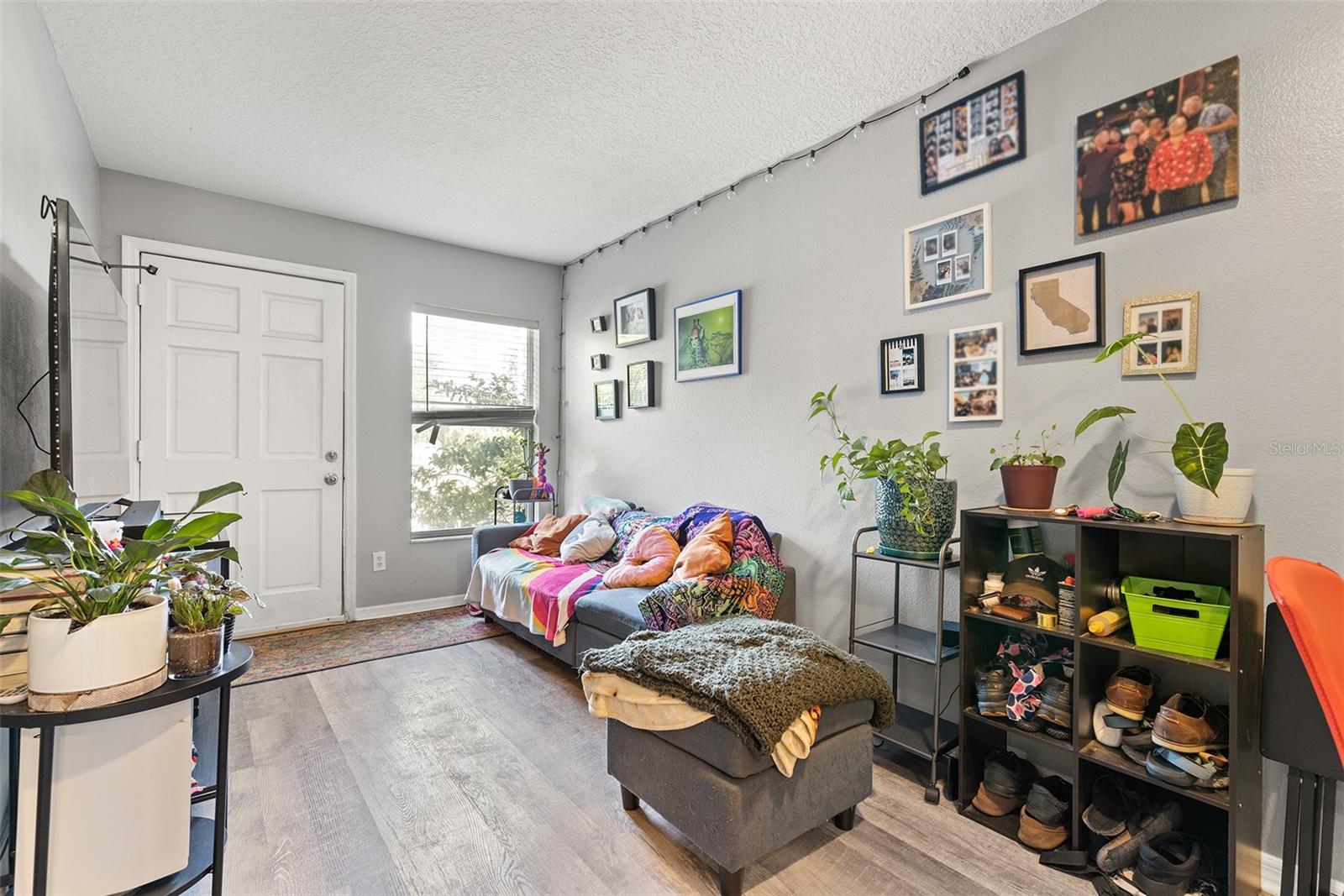Unit B Entryway
