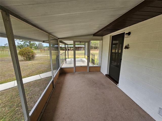 Screen room on back of house