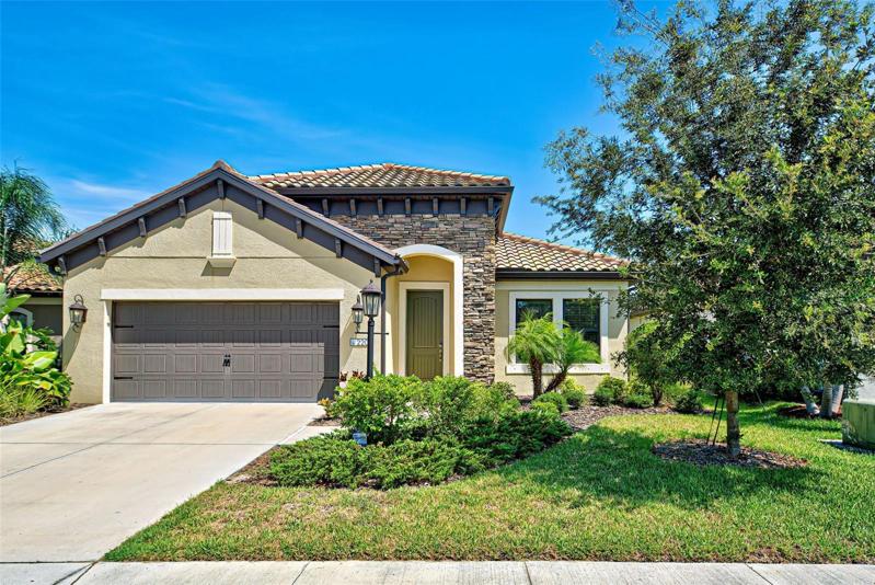 Welcome to your stunning, move in ready Milano home!