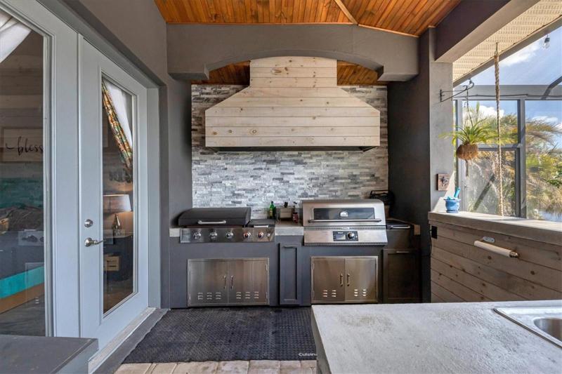 summer kitchen