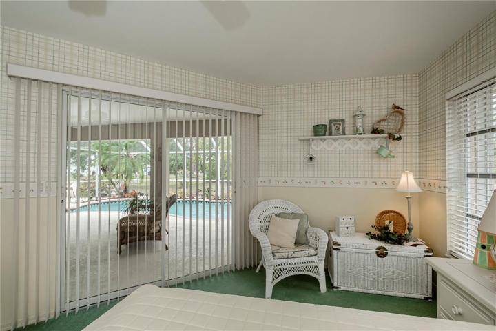 large enough for a reading & writing area
