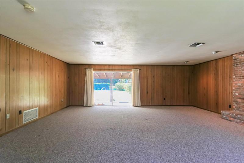 Family room/Bonus Room