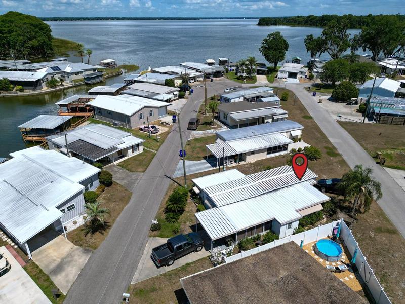 areal with view of Lake Dora