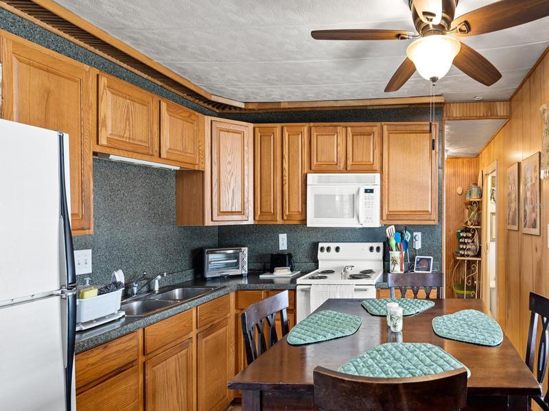 Kitchen Freshly remodeled