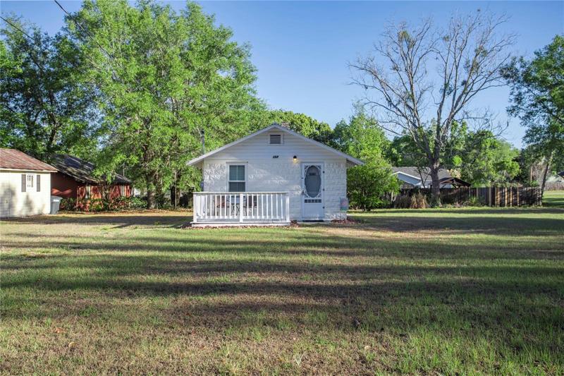 Cottage currently being used as income producing VRBO