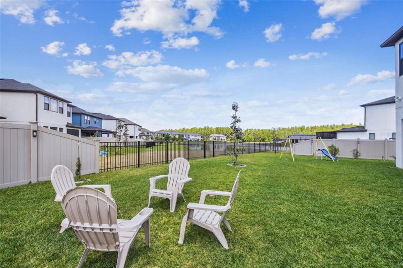Plenty of yard for entertaining