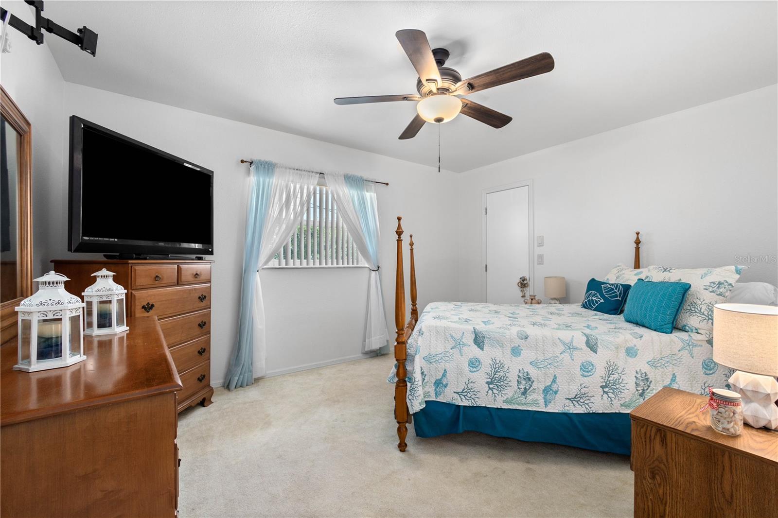 2ND BEDROOM WALK IN CLOSET