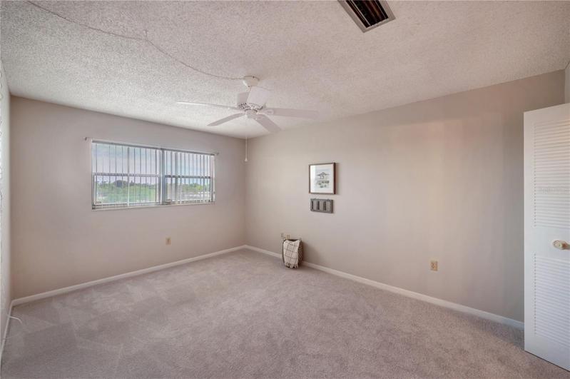 Master Bedroom w/en suite Bath