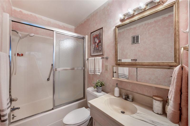 Master Bath - Tub w/Shower!