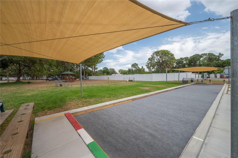 Lots of Amenities!