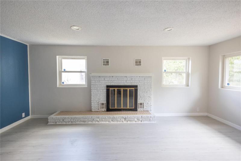 Livingroom with the wood fireplace
