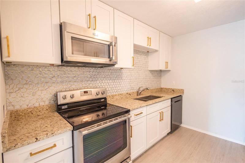 Left side of the Kitchen