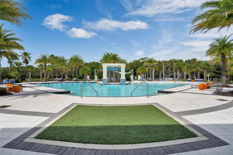 Community pool 