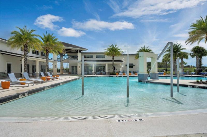 Community pool 